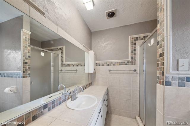 22081 Paradise Circle