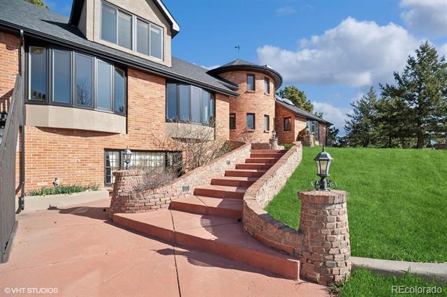 22081 Paradise Circle