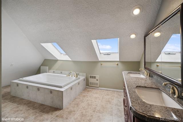 22081 Paradise Circle