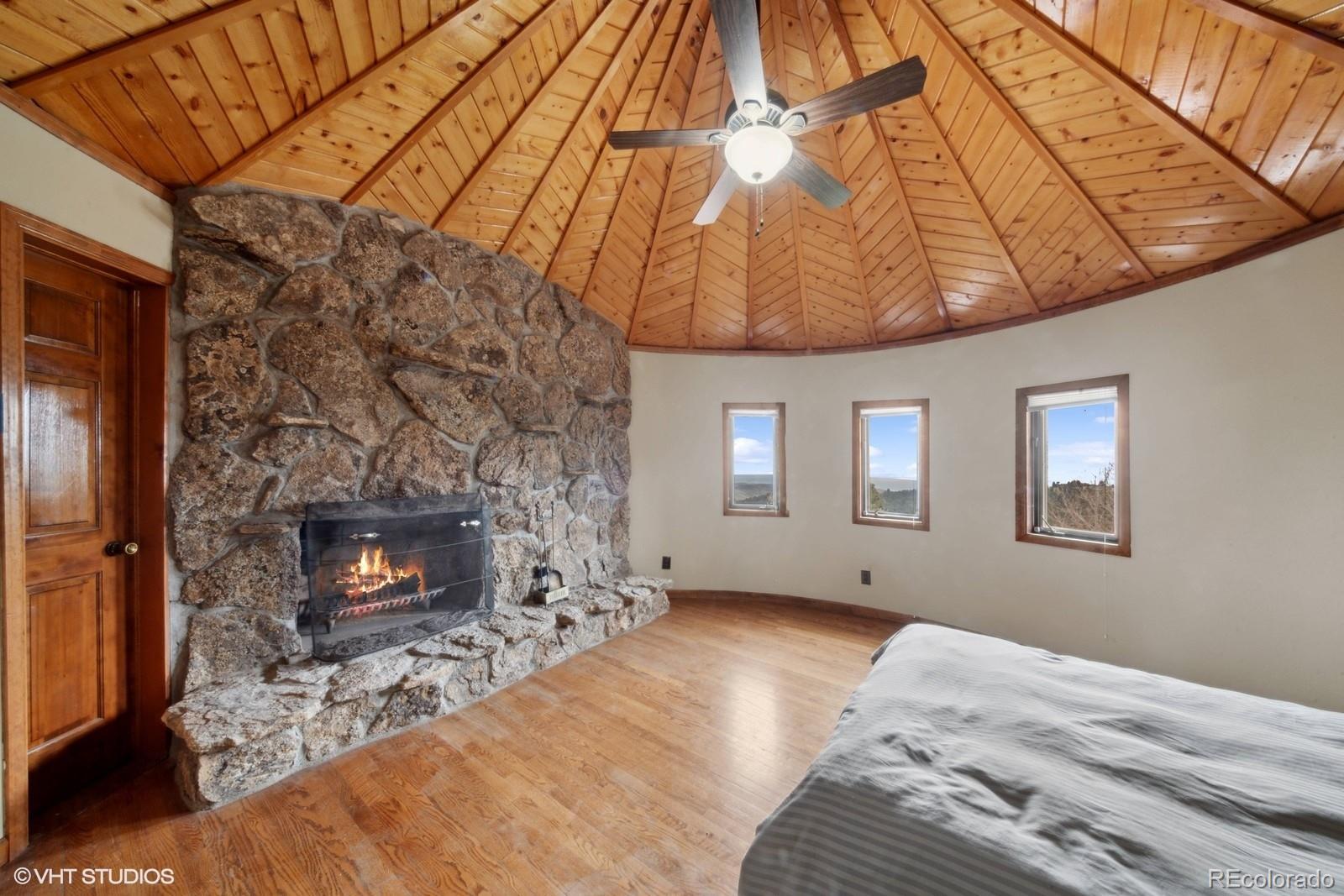 22081 Paradise Circle