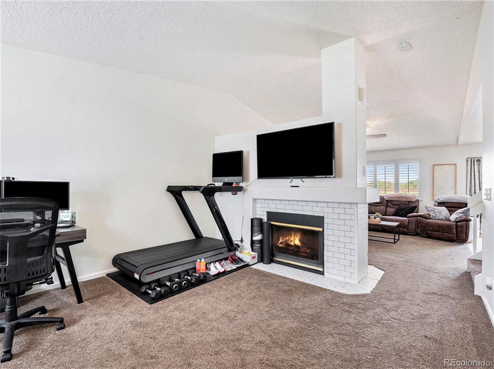9672 Castle Ridge Circle