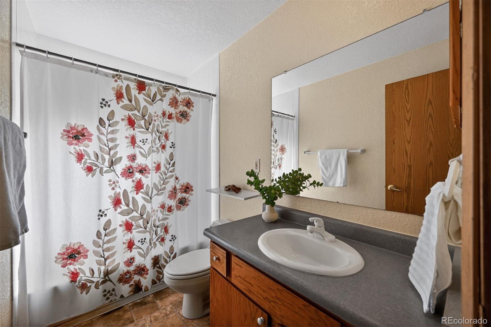 281 S Zinnia Way Unit: 2D
