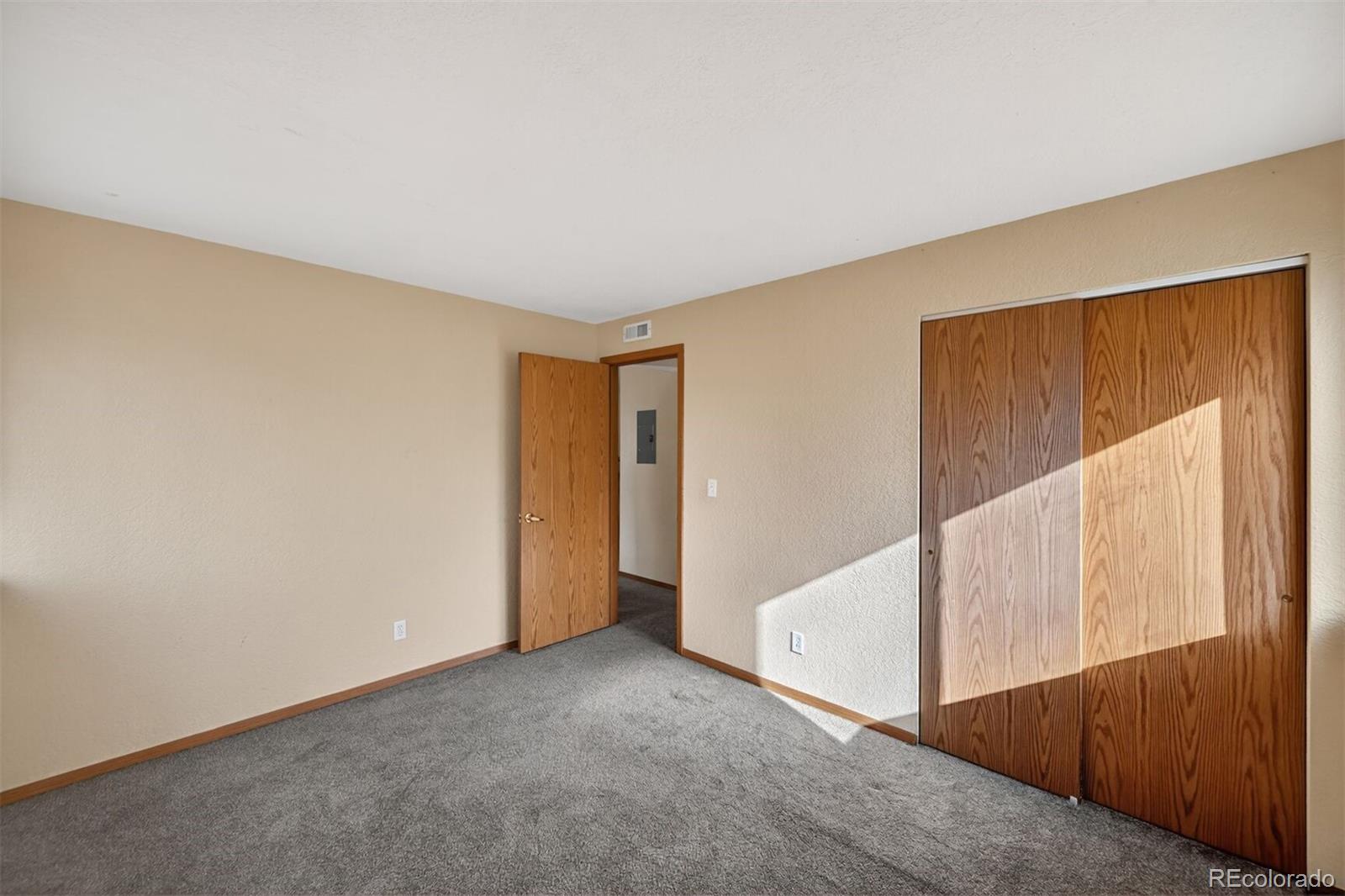 281 S Zinnia Way Unit: 2D
