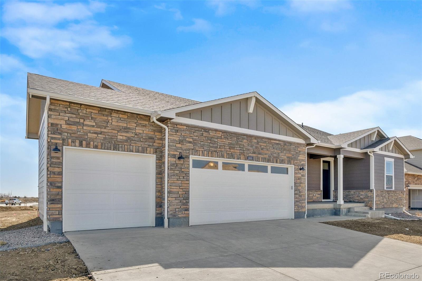 1607 Rivergate Way