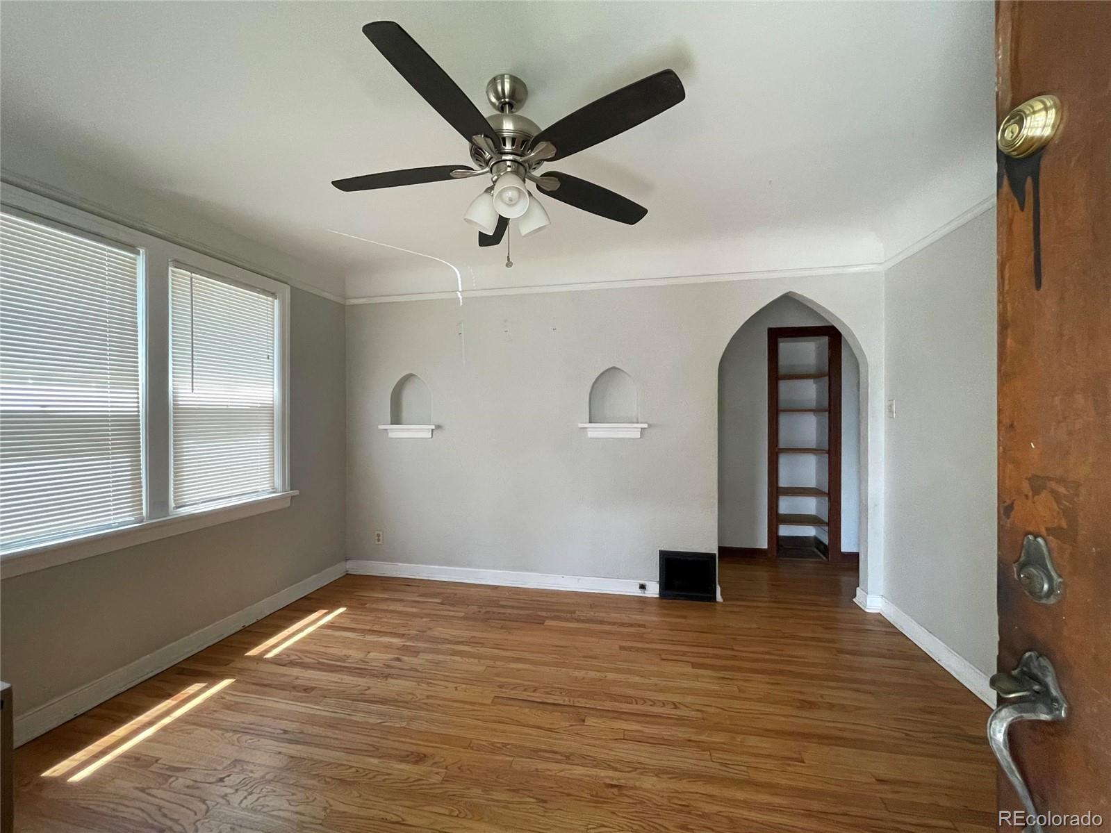 1545-55 N Sheridan Boulevard