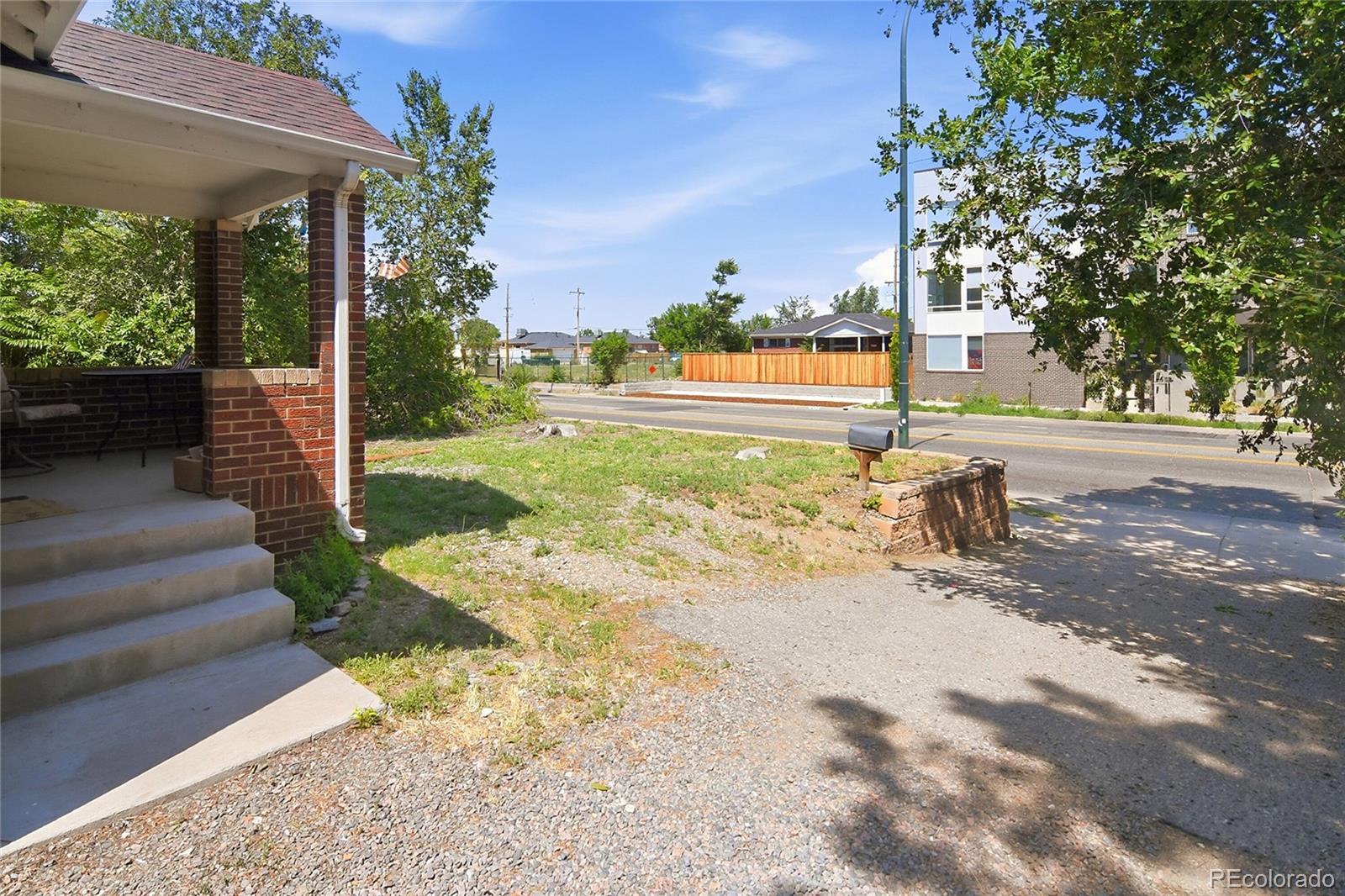 1545-55 N Sheridan Boulevard