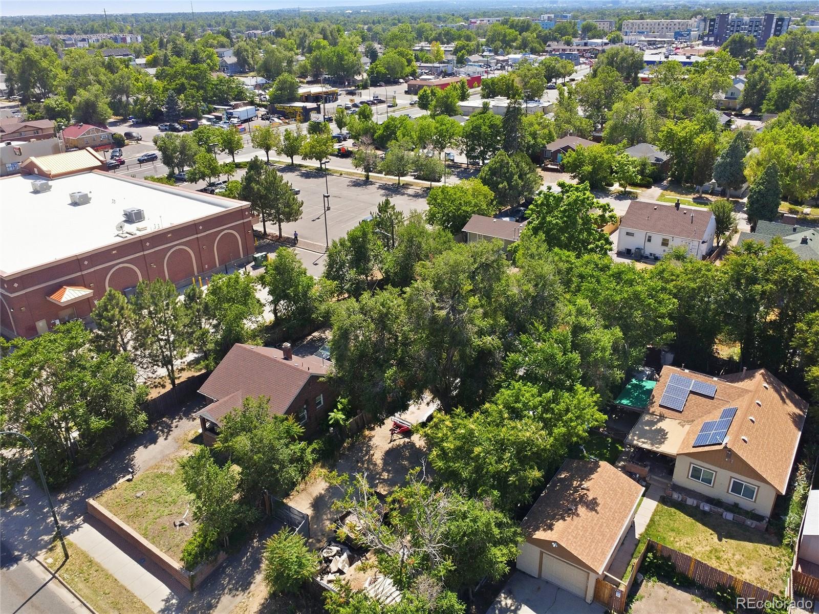 1545-55 N Sheridan Boulevard