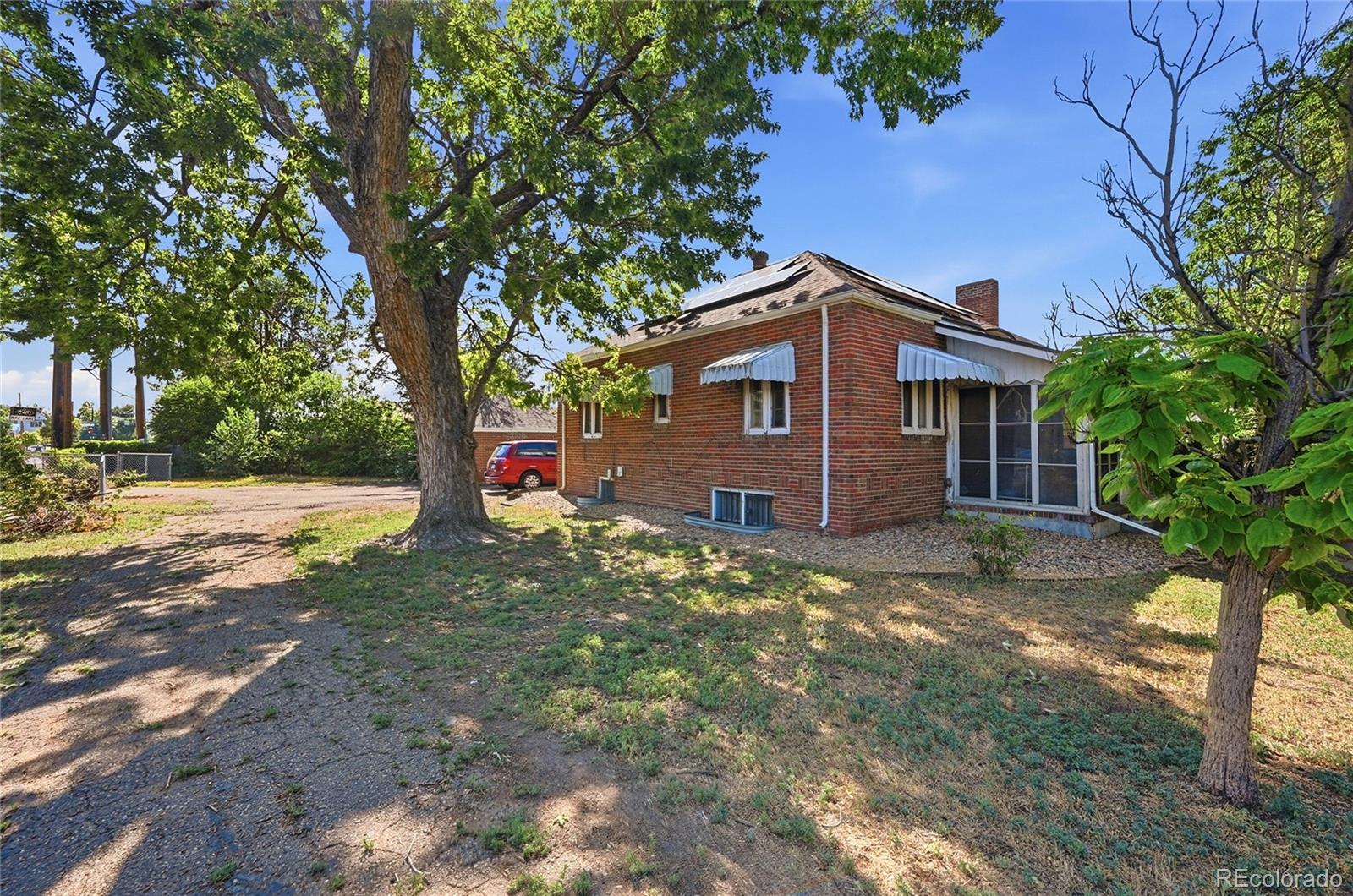980 Benton Street Unit: 982