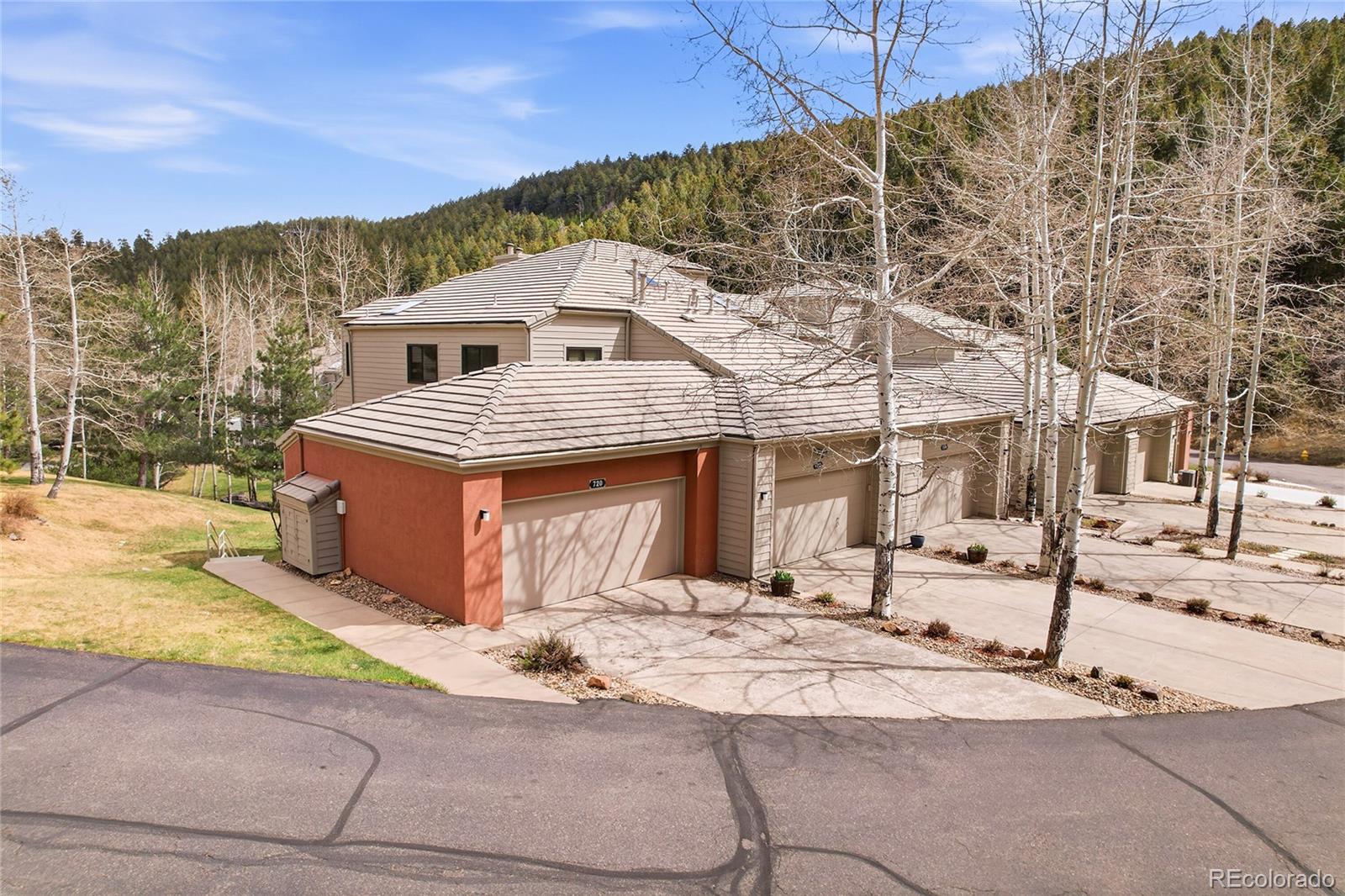 722 Ridgeside Drive