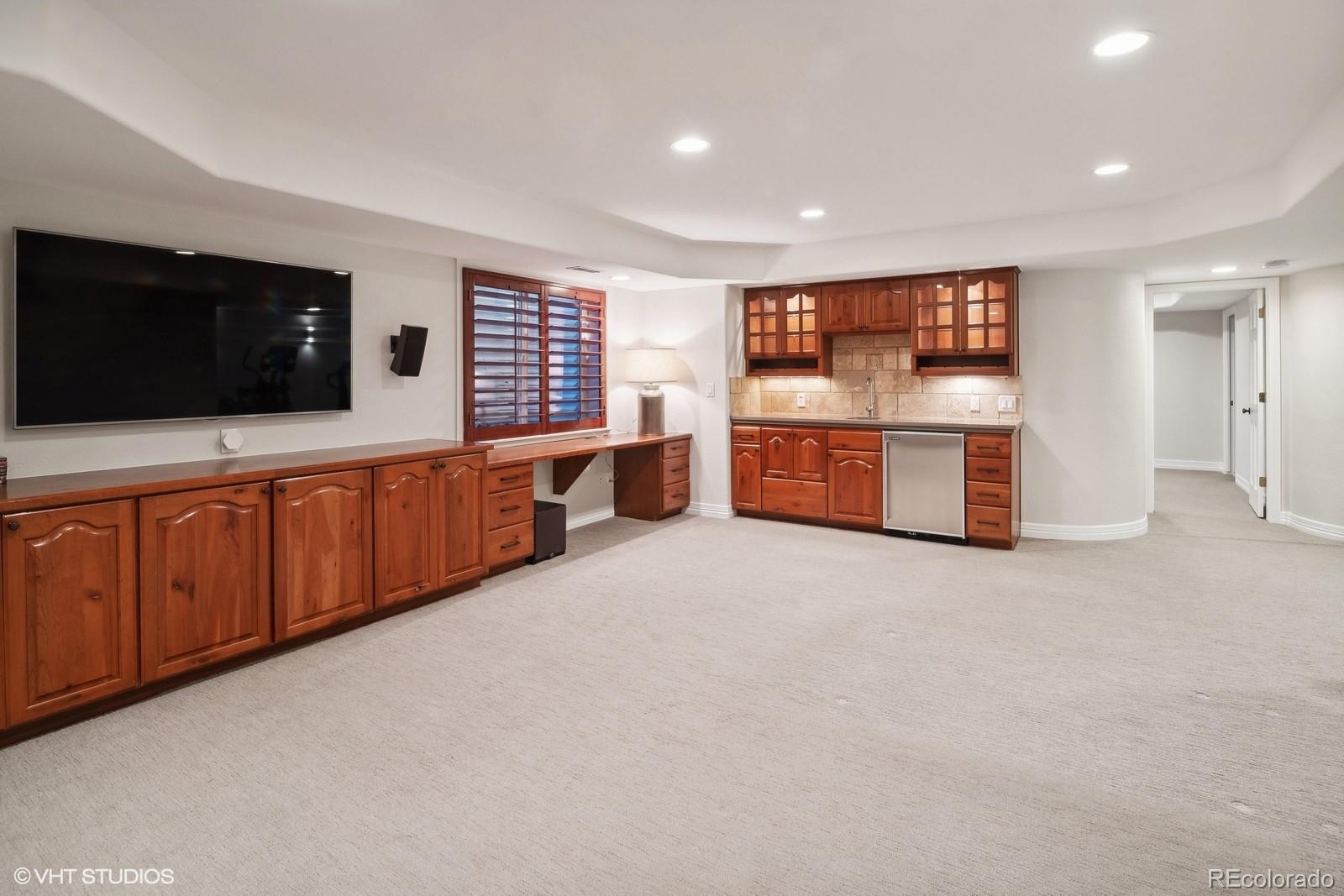 9445 Aspen Hill Circle