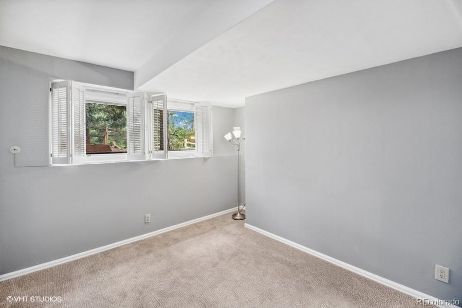 22041 Paradise Circle