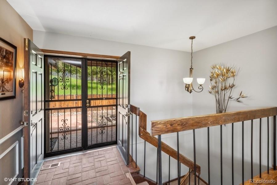22041 Paradise Circle