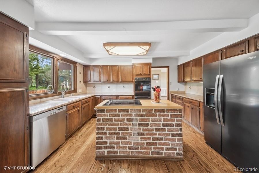 22041 Paradise Circle