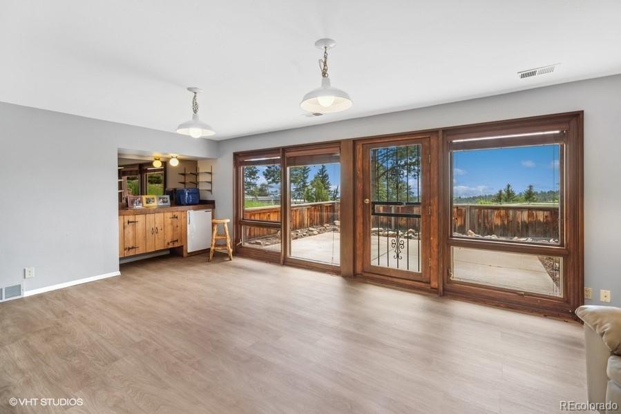 22041 Paradise Circle