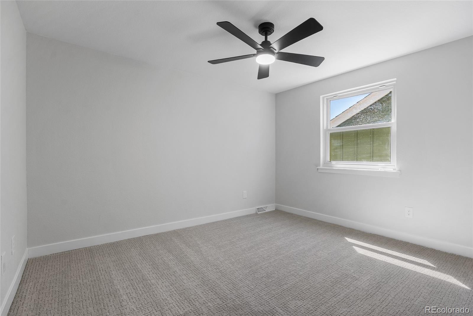 7570 S Rosemary Circle
