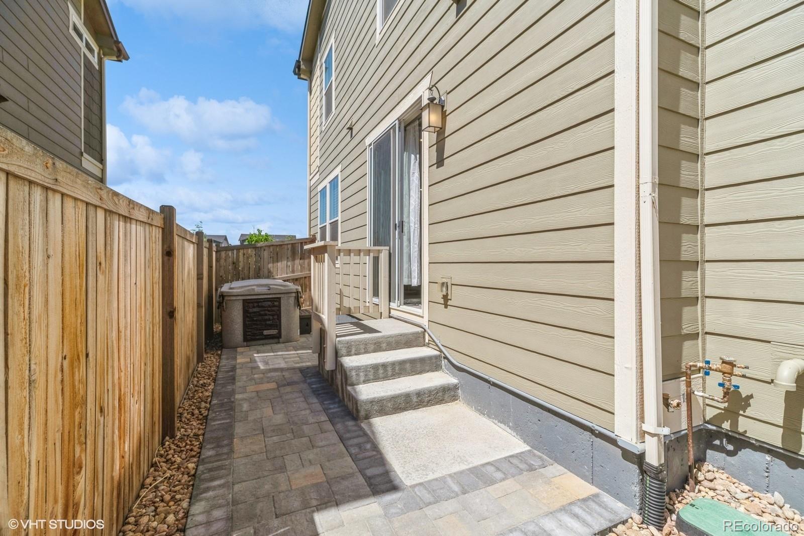 13690 Ash Circle