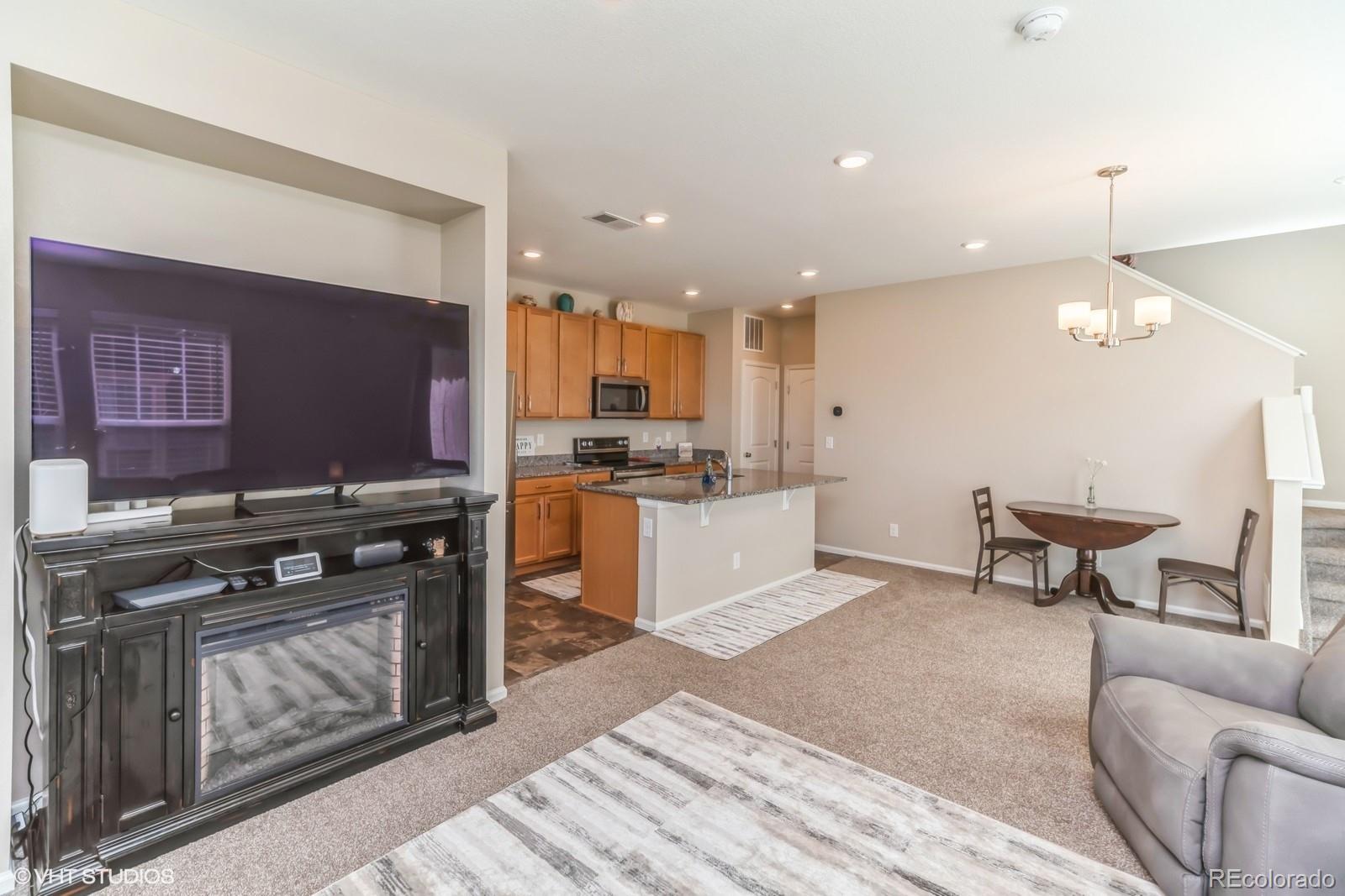 13690 Ash Circle