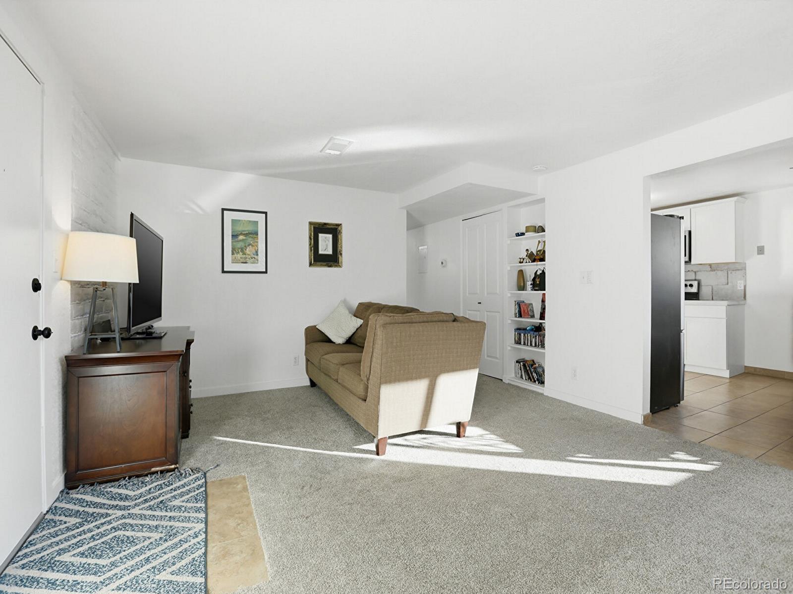 1723 Robb Street Unit: 33