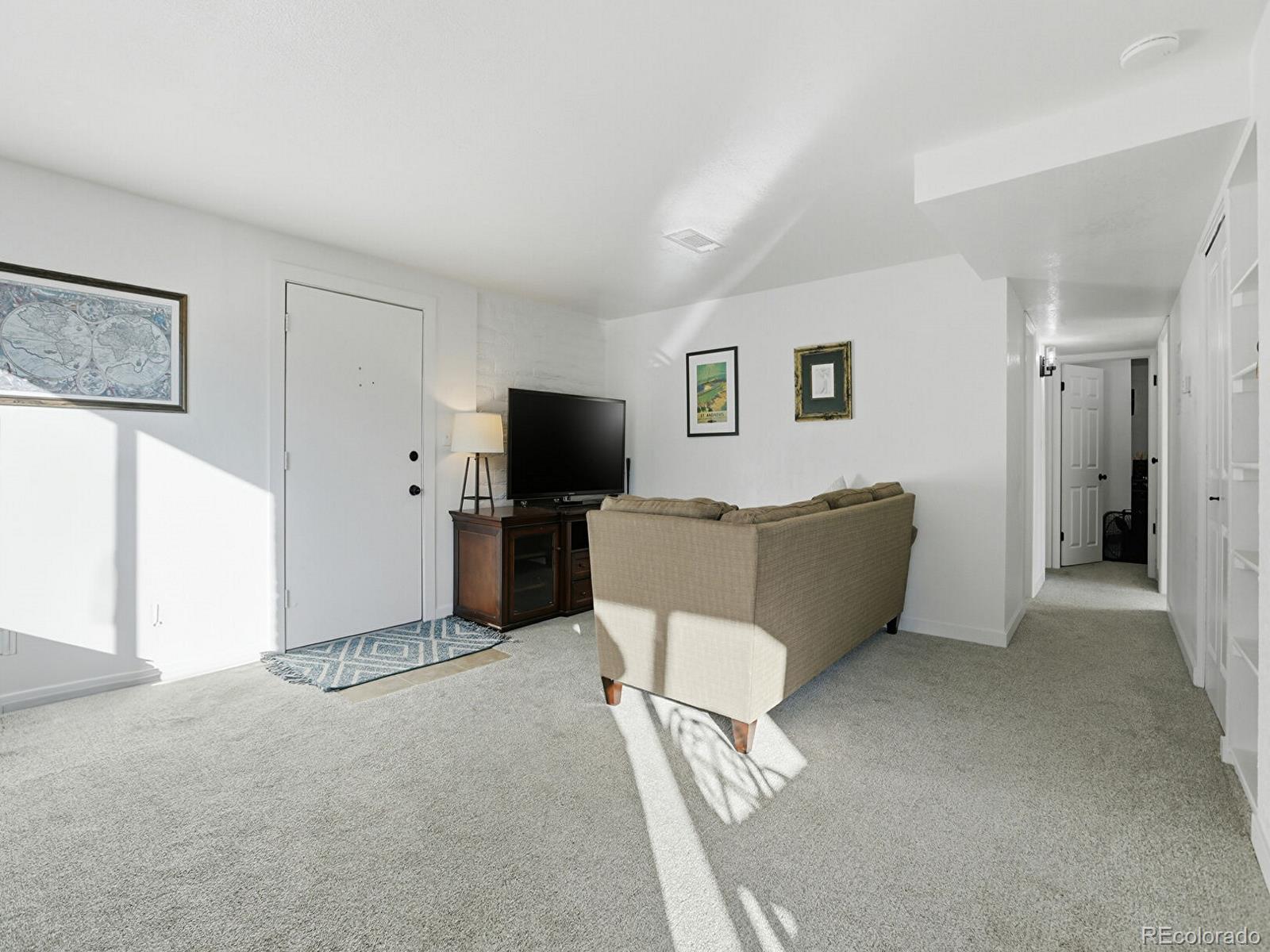 1723 Robb Street Unit: 33