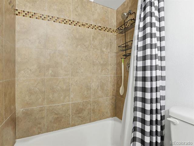 1723 Robb Street Unit: 33