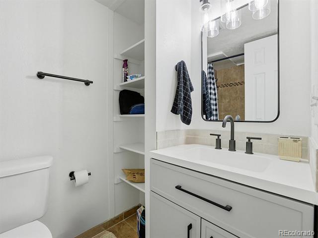 1723 Robb Street Unit: 33