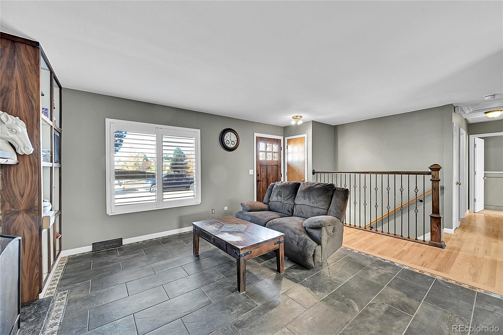 5075 E Weaver Avenue