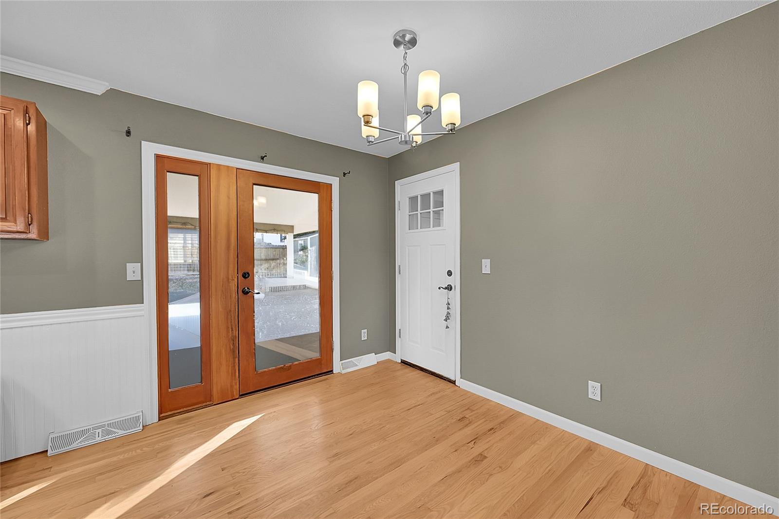 5075 E Weaver Avenue