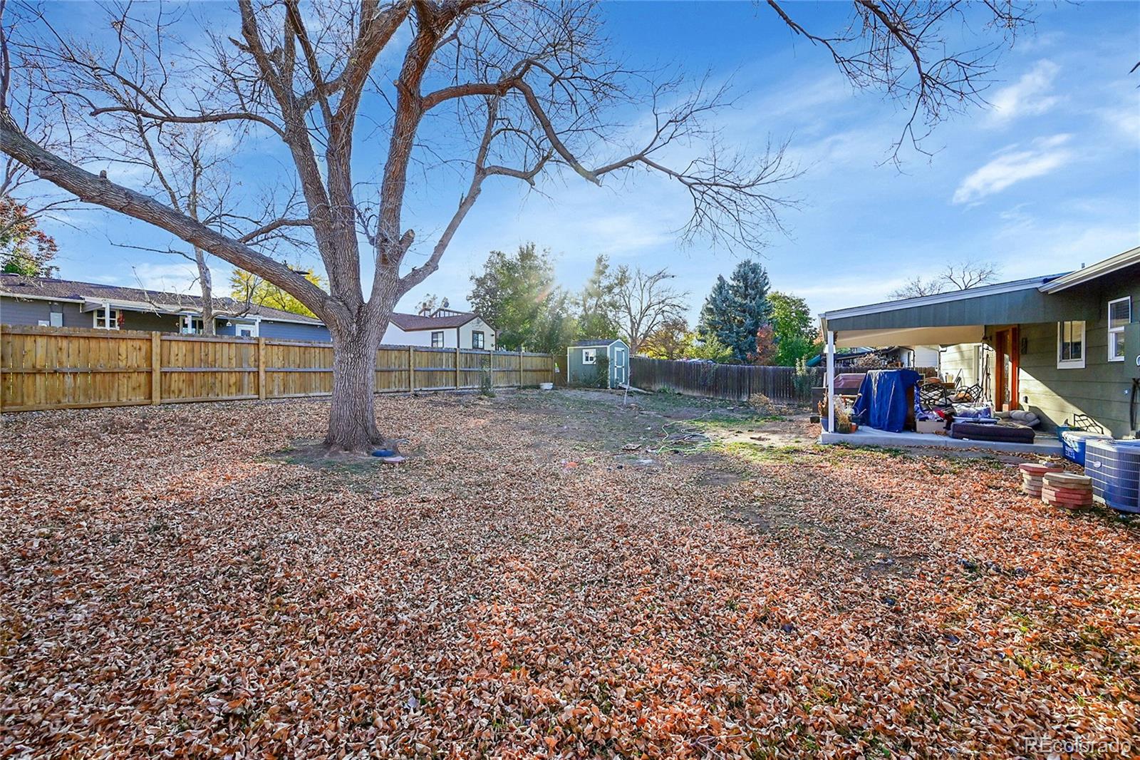 5075 E Weaver Avenue