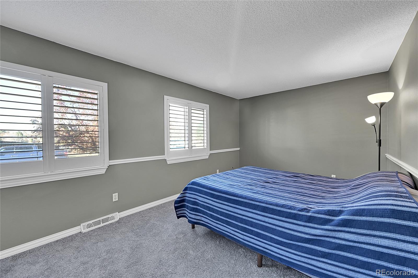 5075 E Weaver Avenue