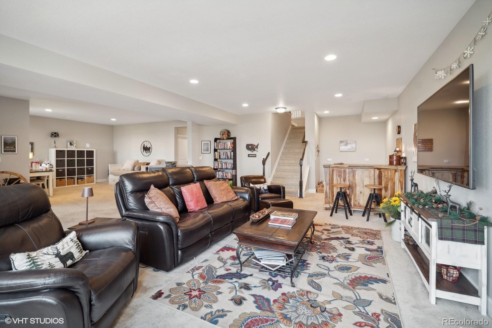 9158 Fraser River Street