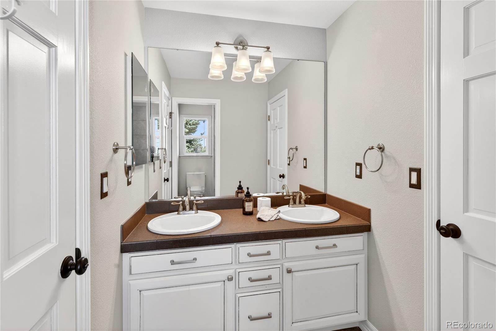 9445 Aspen Hill Circle