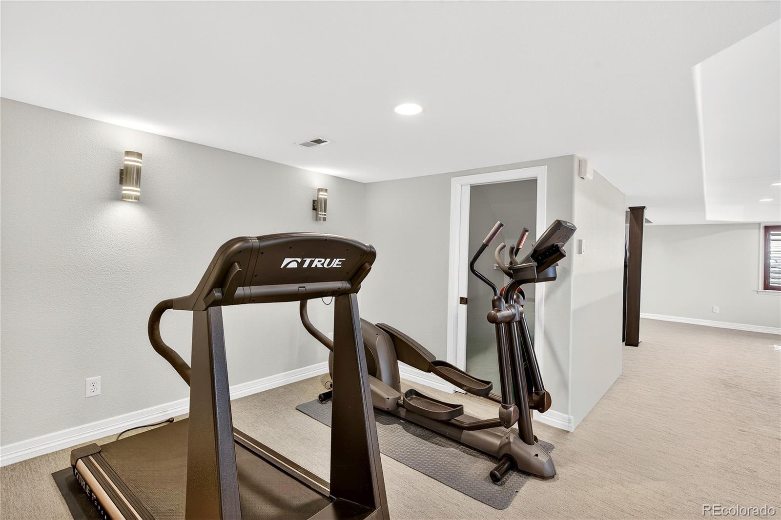 9445 Aspen Hill Circle