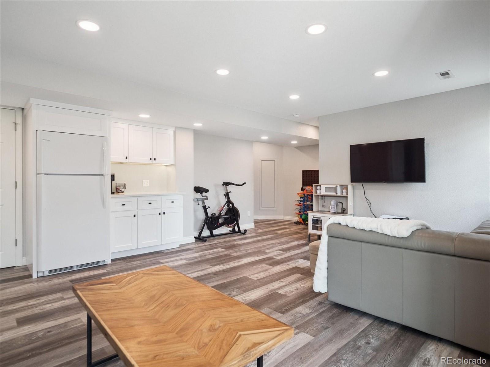 6060 Point Rider Circle