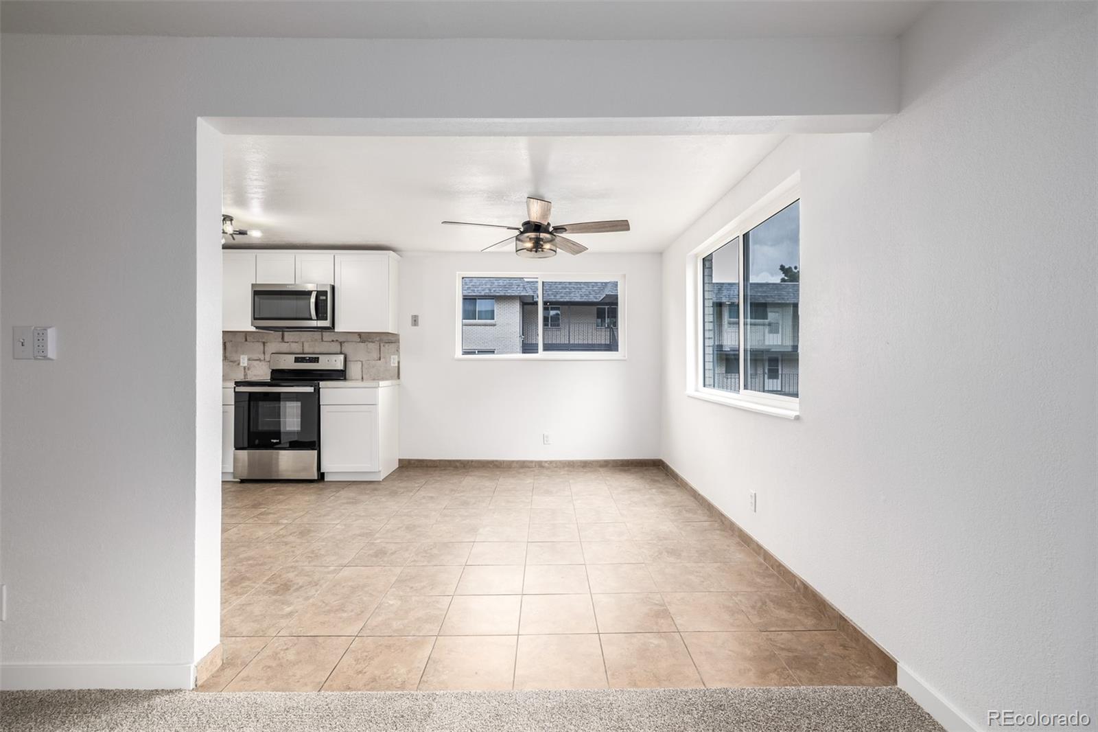 1723 Robb Street Unit: 33