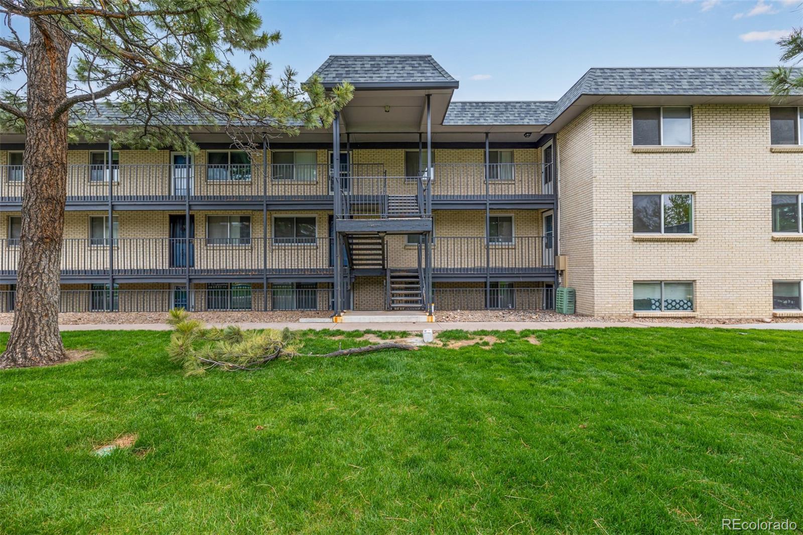 1723 Robb Street Unit: 33