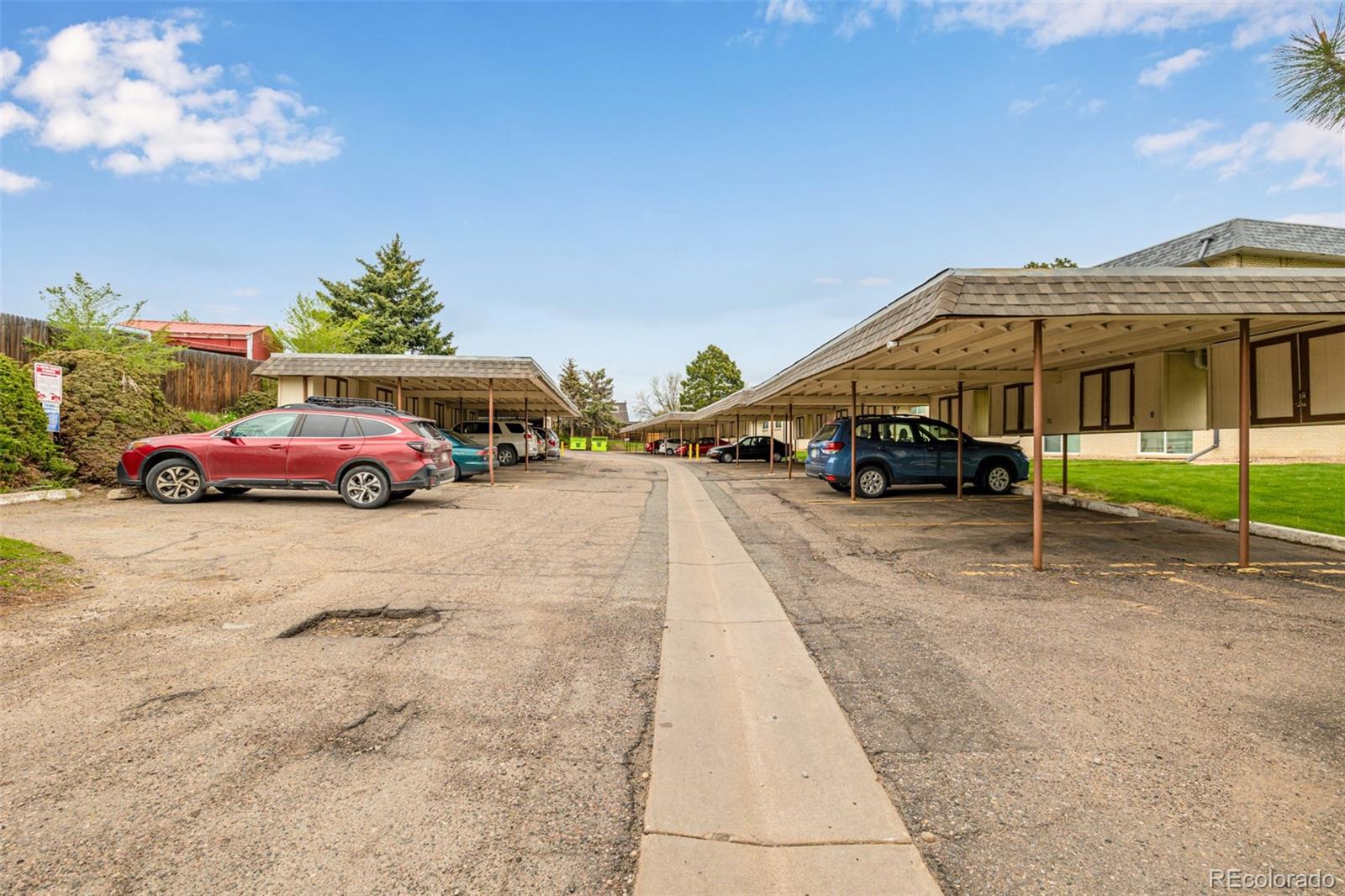 1723 Robb Street Unit: 33