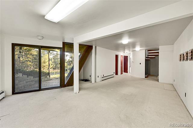 560 Lindsey Road