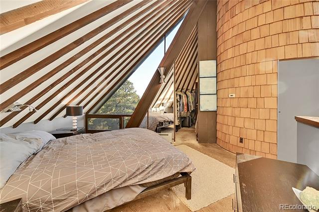 560 Lindsey Road