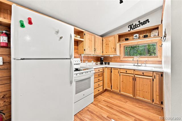 464 Long Trail Road