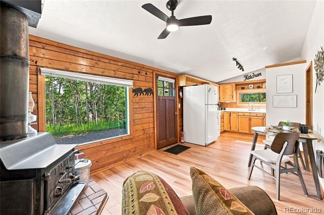 464 Long Trail Road