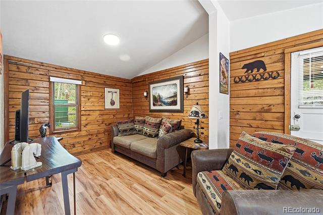 464 Long Trail Road