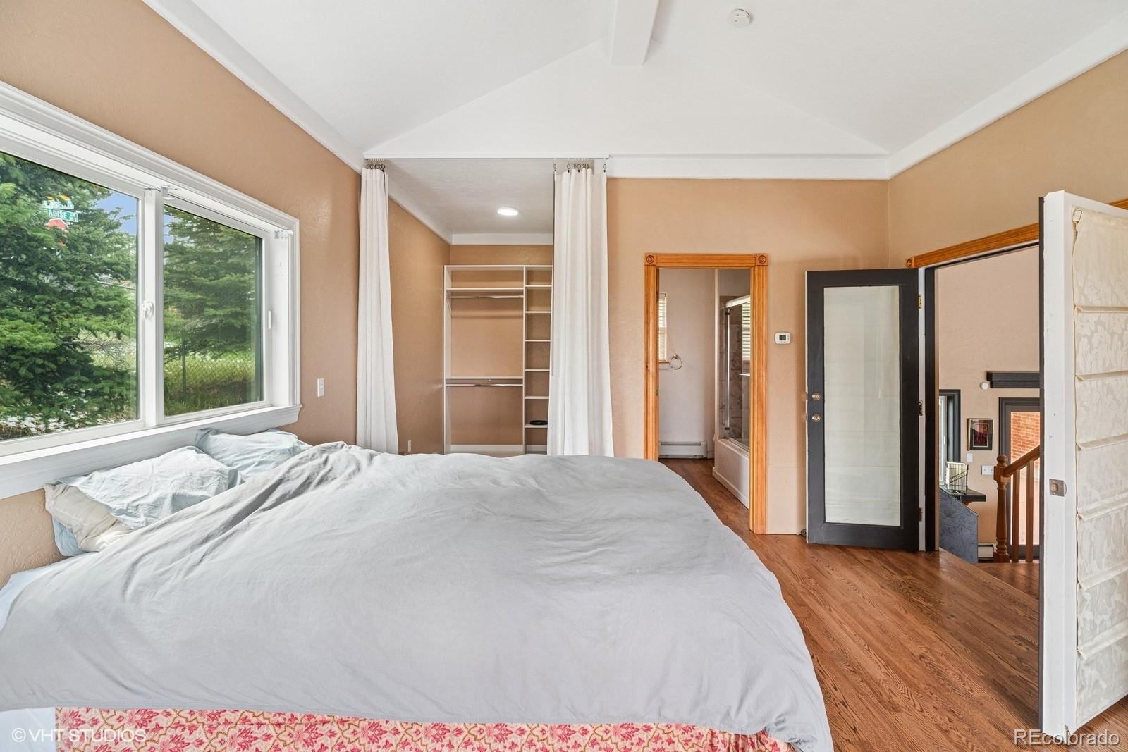 22081 Paradise Circle