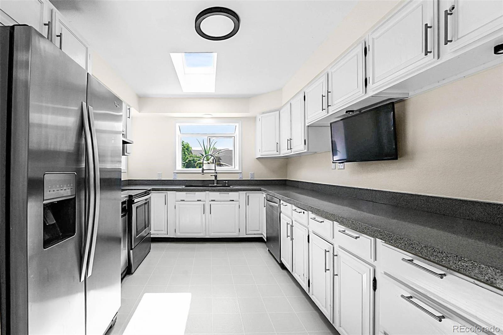 6223 W Flora Place