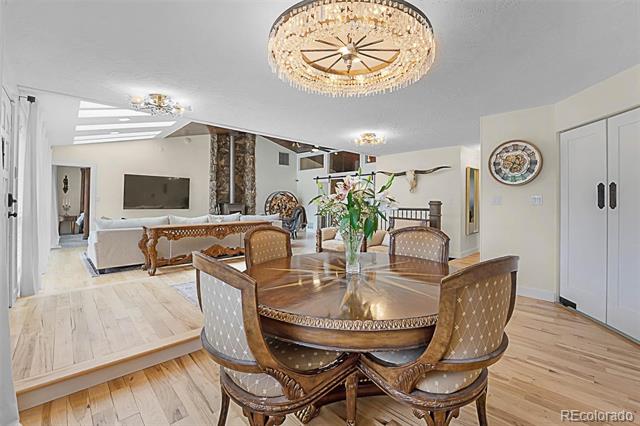 6223 W Flora Place