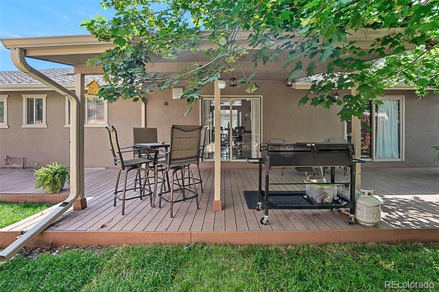 6223 W Flora Place