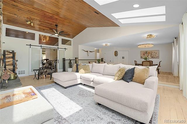 6223 W Flora Place
