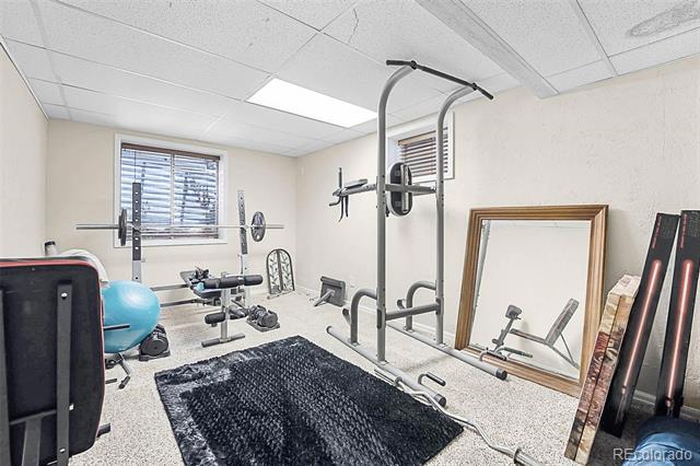 6223 W Flora Place