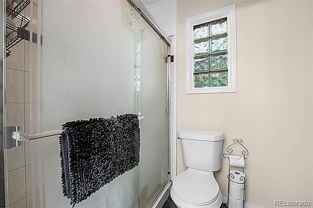 6223 W Flora Place
