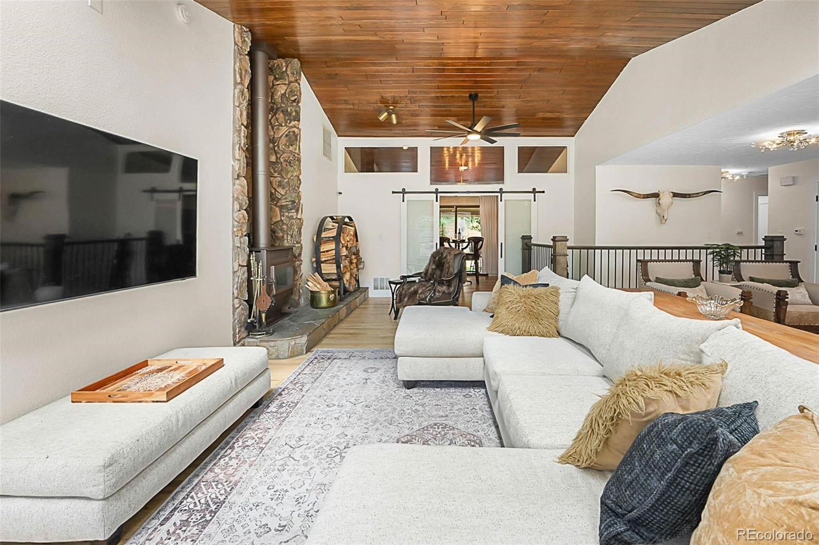 6223 W Flora Place