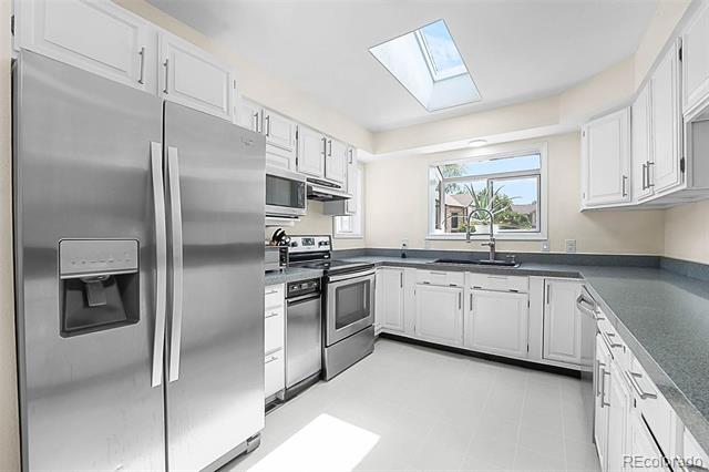 6223 W Flora Place